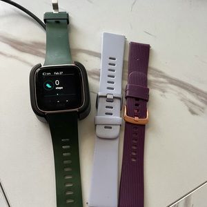 Fitbit Versa (special edition) 1st Generation.
